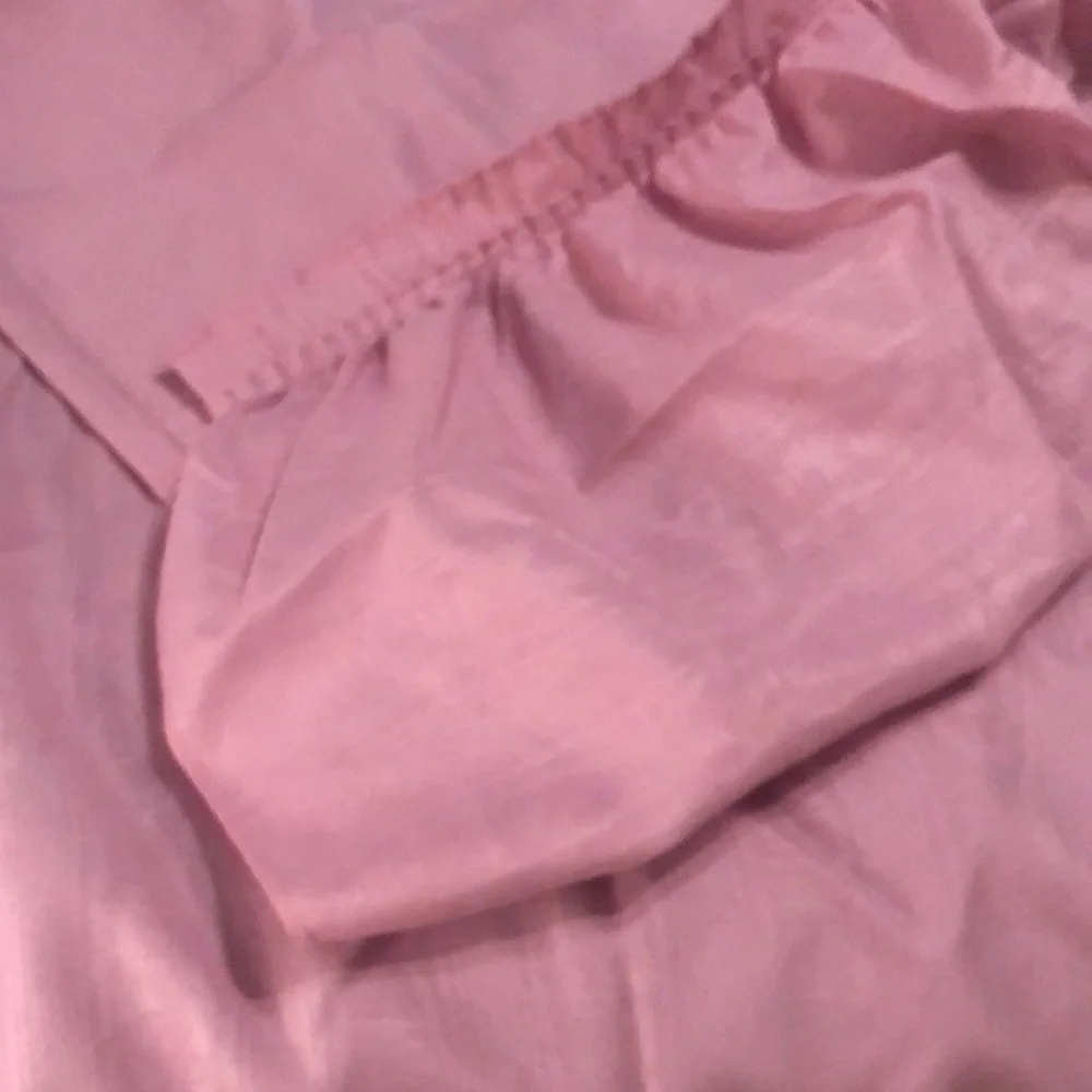 Mauve Moiré Standard-size Bath and Shower Curtain with Rings
